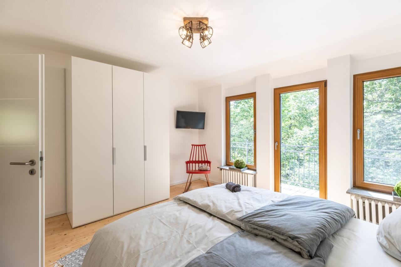 Landhaus Karbach Komplett Oder Einzelne Wohneinheiten Villa Inkl Sauna Bzw Waldhaeuschen Hirten Exteriör bild