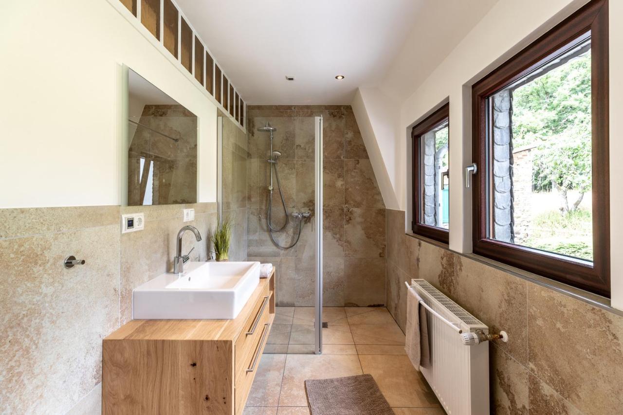 Landhaus Karbach Komplett Oder Einzelne Wohneinheiten Villa Inkl Sauna Bzw Waldhaeuschen Hirten Exteriör bild