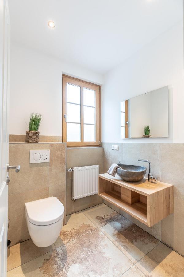 Landhaus Karbach Komplett Oder Einzelne Wohneinheiten Villa Inkl Sauna Bzw Waldhaeuschen Hirten Exteriör bild