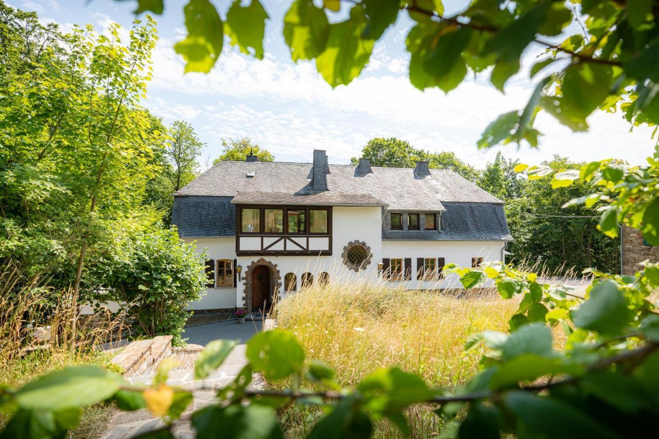 Landhaus Karbach Komplett Oder Einzelne Wohneinheiten Villa Inkl Sauna Bzw Waldhaeuschen Hirten Exteriör bild