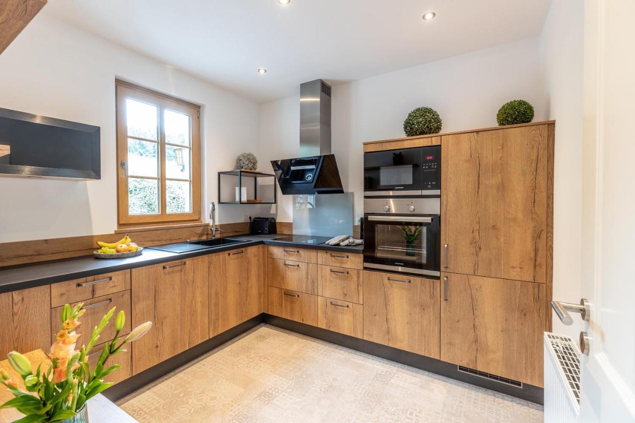 Landhaus Karbach Komplett Oder Einzelne Wohneinheiten Villa Inkl Sauna Bzw Waldhaeuschen Hirten Exteriör bild